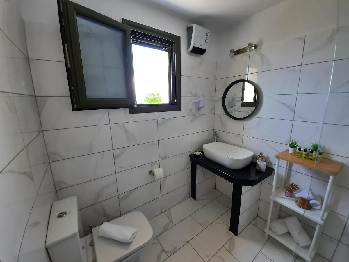 Freesia Grand Sea View Residence Svoronata Apartment