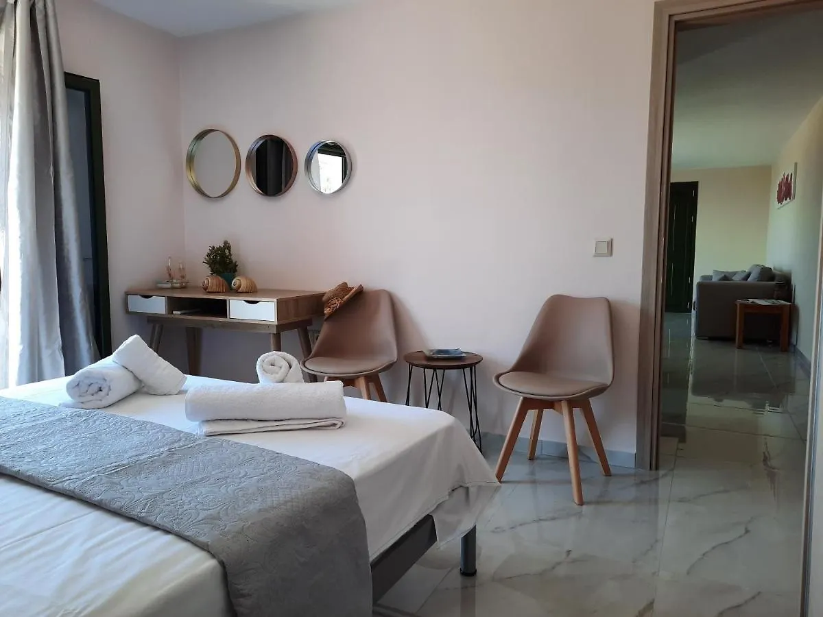 Freesia Grand Sea View Residence Svoronata