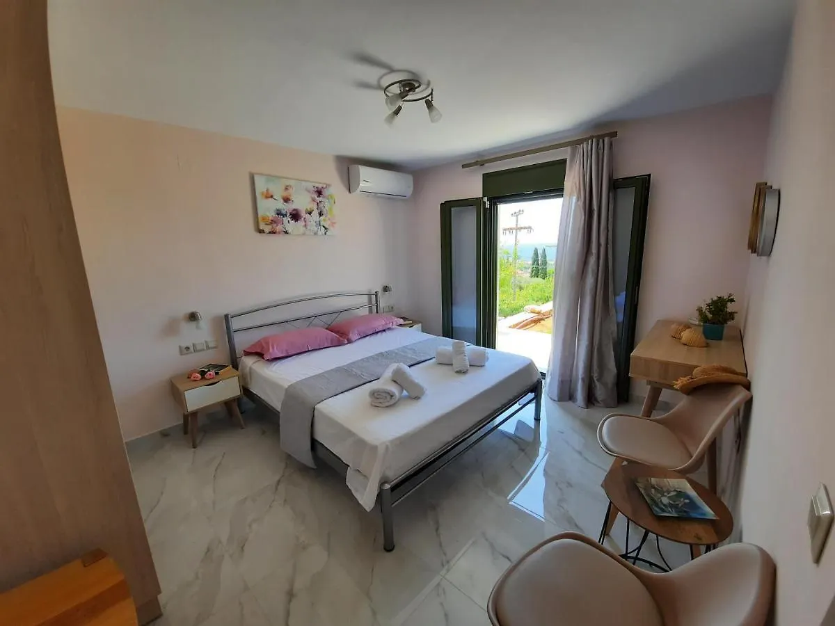 Freesia Grand Sea View Residence Svoronata Daire